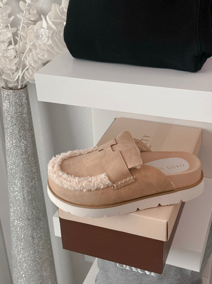 The Heiress | Suede | Sherpa Mule
