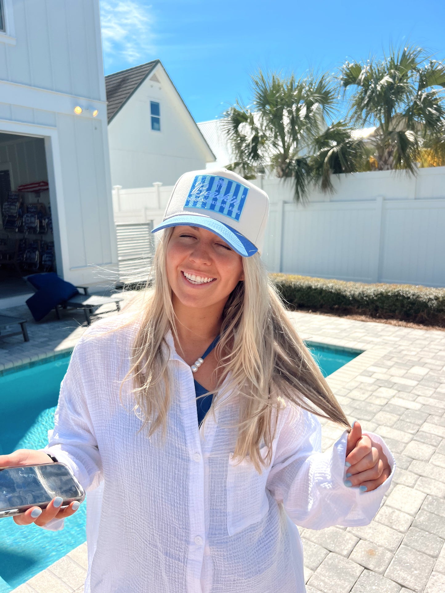 Beachin' | Vintage Trucker Hat