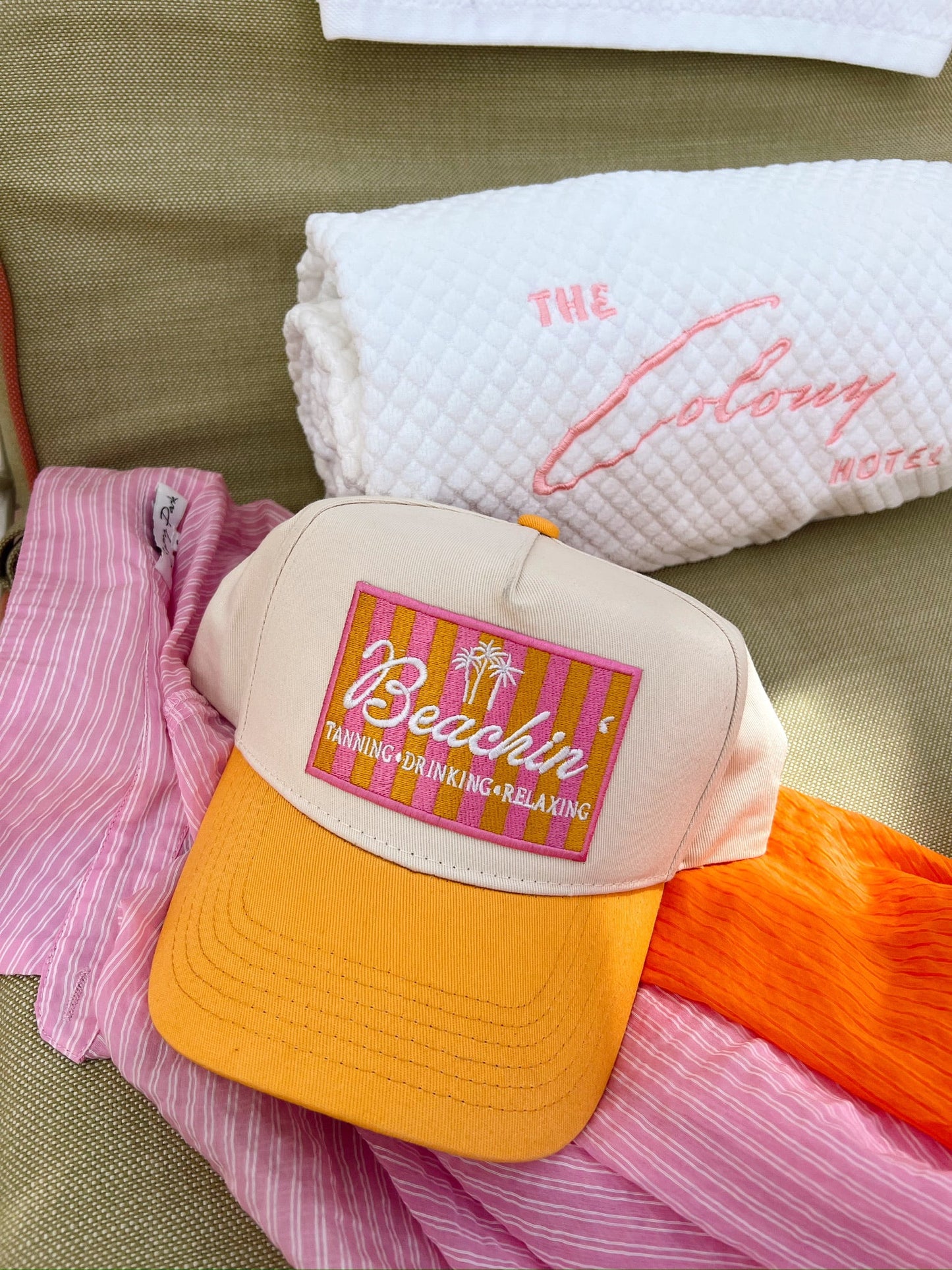 Beachin' | Vintage Trucker Hat
